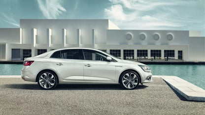 Fotografie vozu Renault Mégane GrandCoupé Life 1.2, 97 kW, Benzinový, Automatická převodovka výroba od 01/2017