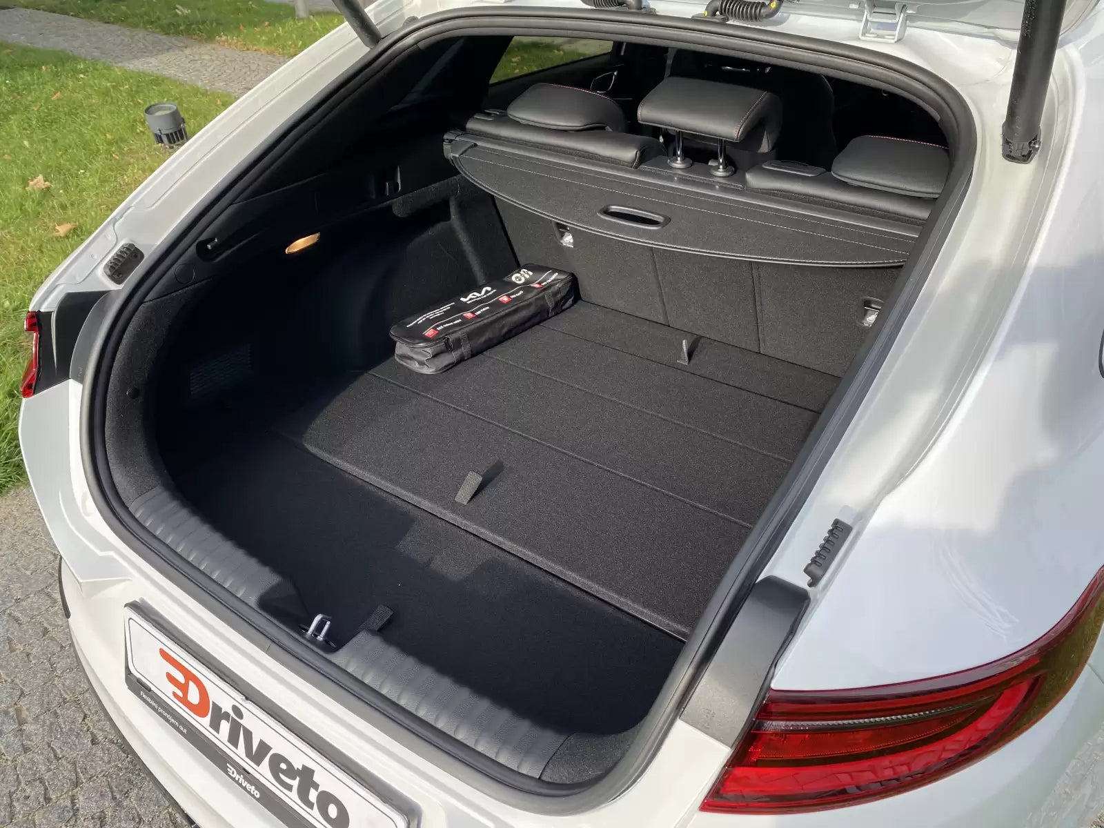 Fotografie vozu KIA ProCeed GT 1.6, 150 kW, Benzinový, Automatická převodovka výroba od 01/2019