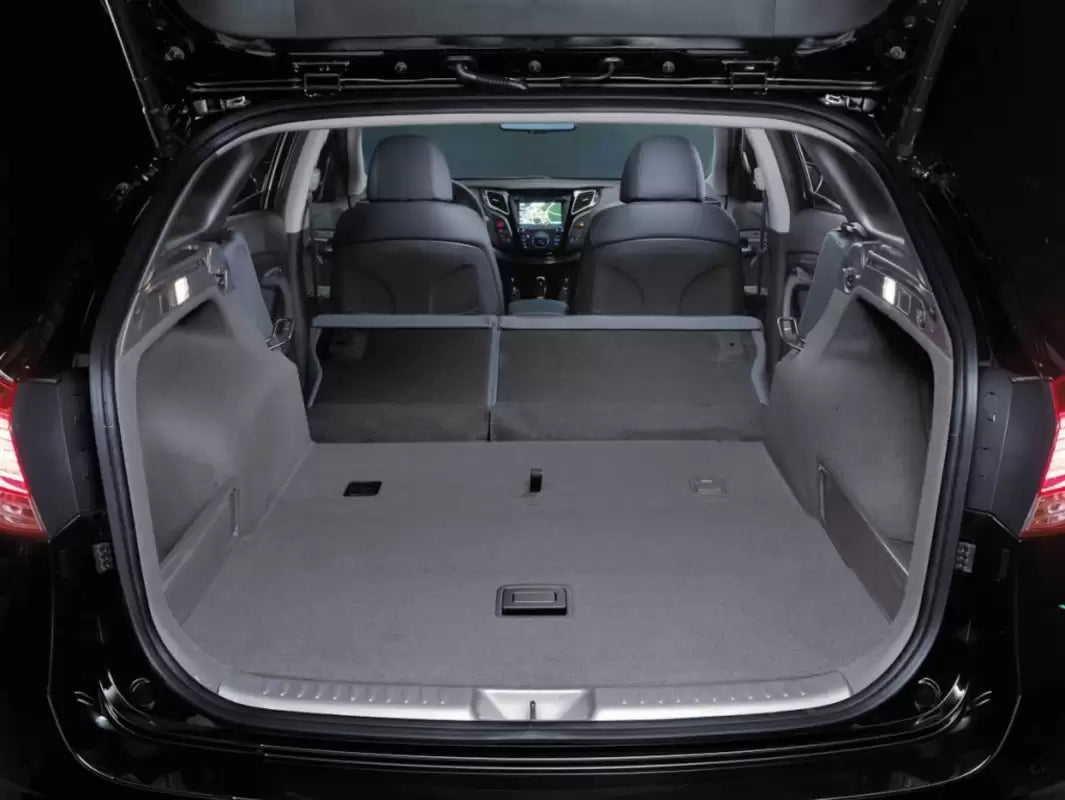 Fotografie vozu Hyundai i40 Kombi Experience DCT 1.7, 104 kW, Naftový, Automatická převodovka výroba od 09/2015