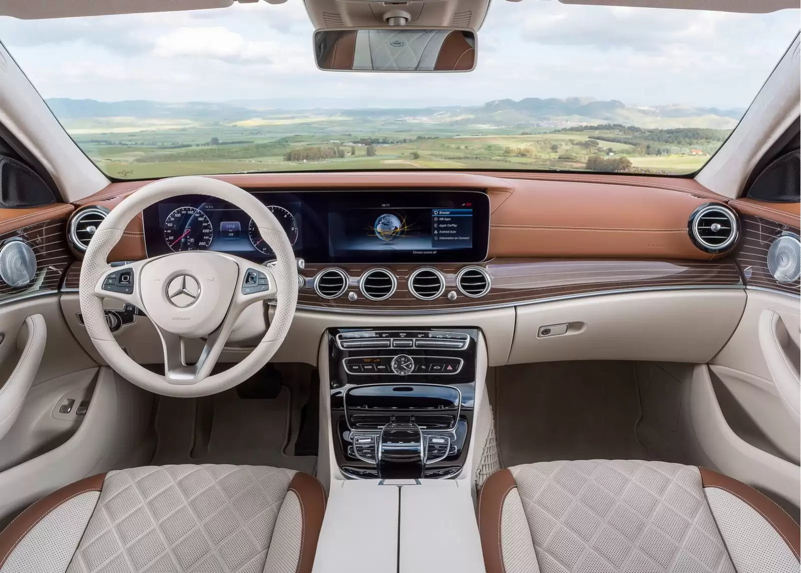 Fotografie vozu Mercedes-Benz Třída E Kombi 9G-TRONIC 2.0, 110 kW, Naftový, Automatická převodovka výroba od 10/2016