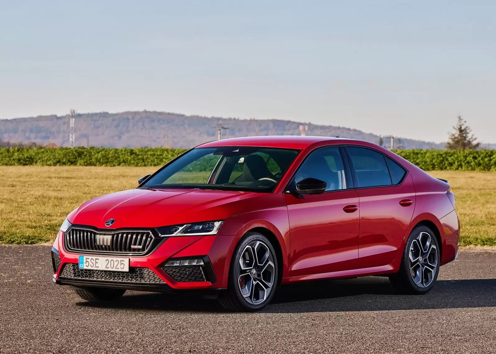 Fotografie vozu Škoda Octavia RS 2.0 TSI 180 kW automatická převodovka výroba od 09/2020