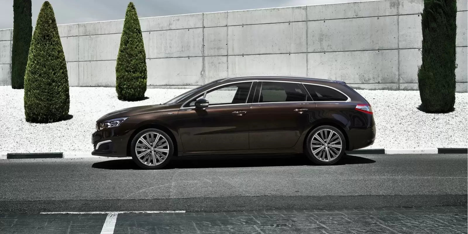 Fotografie vozu Peugeot 508 SW Active 2.0, 110 kW, Naftový výroba od 09/2014