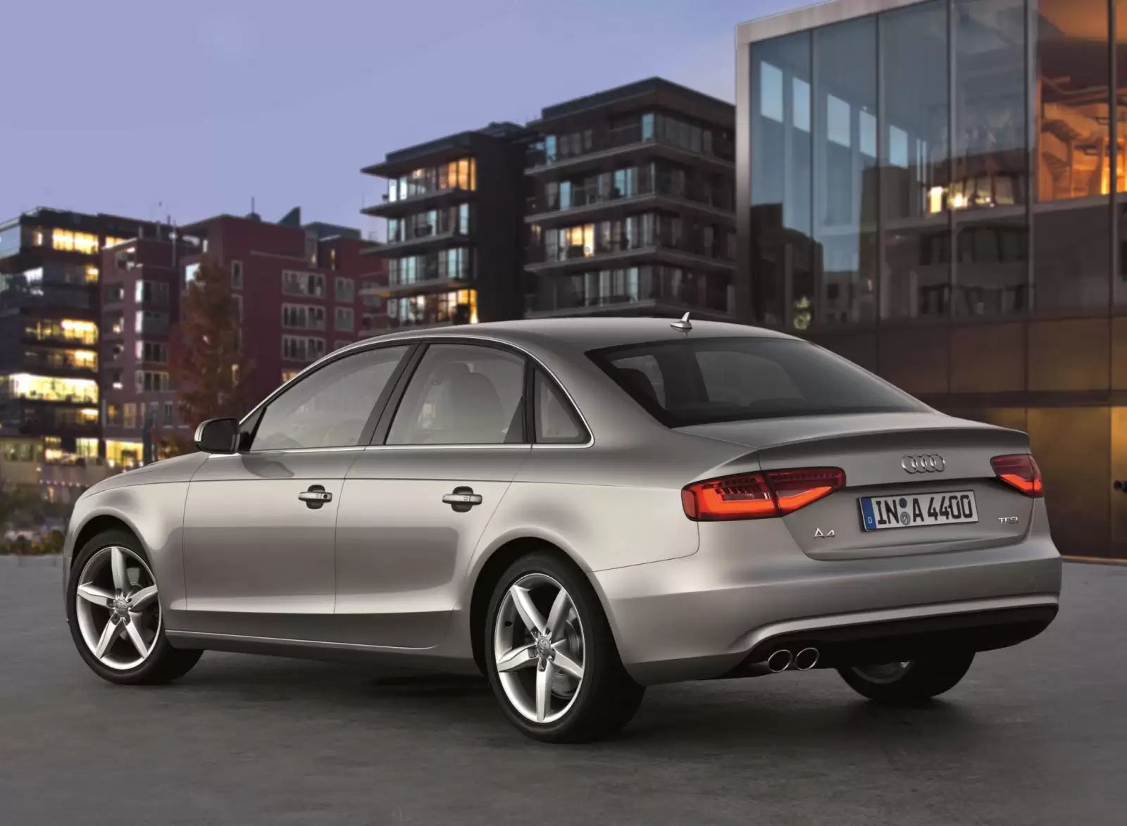 Fotografie vozu Audi A4 Sedan Ambiente 2.0 TDI, 110 kW, Naftový výroba 04/2013 - 04/2015