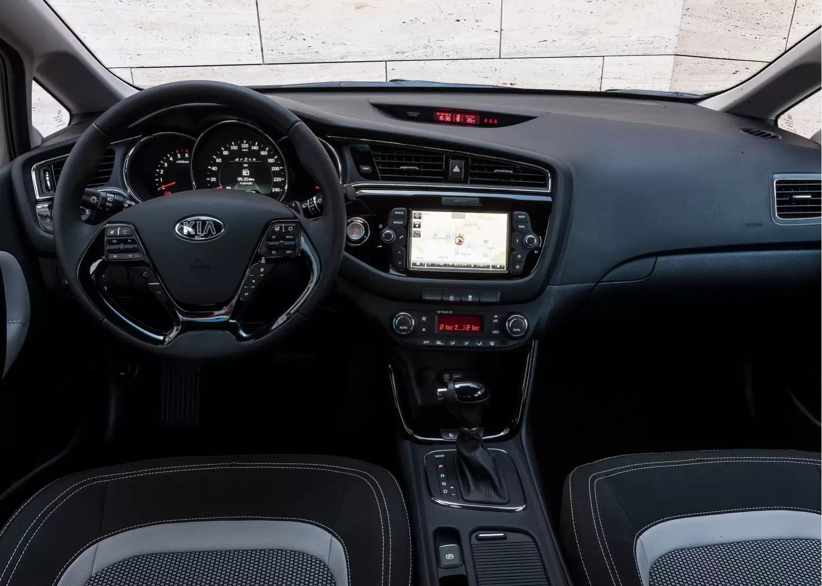 Fotografie vozu KIA cee´d Sportswagon Exclusive 1.6, 99 kW, Benzinový výroba od 09/2015