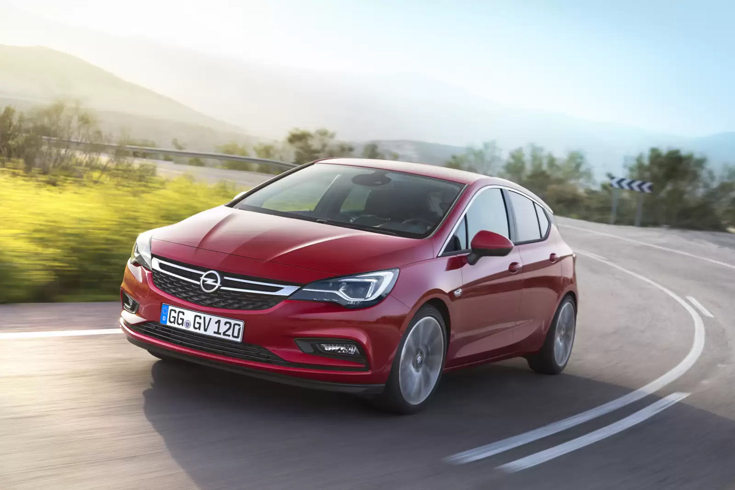 Opel Astra 1.6, 118 kW, Naftový