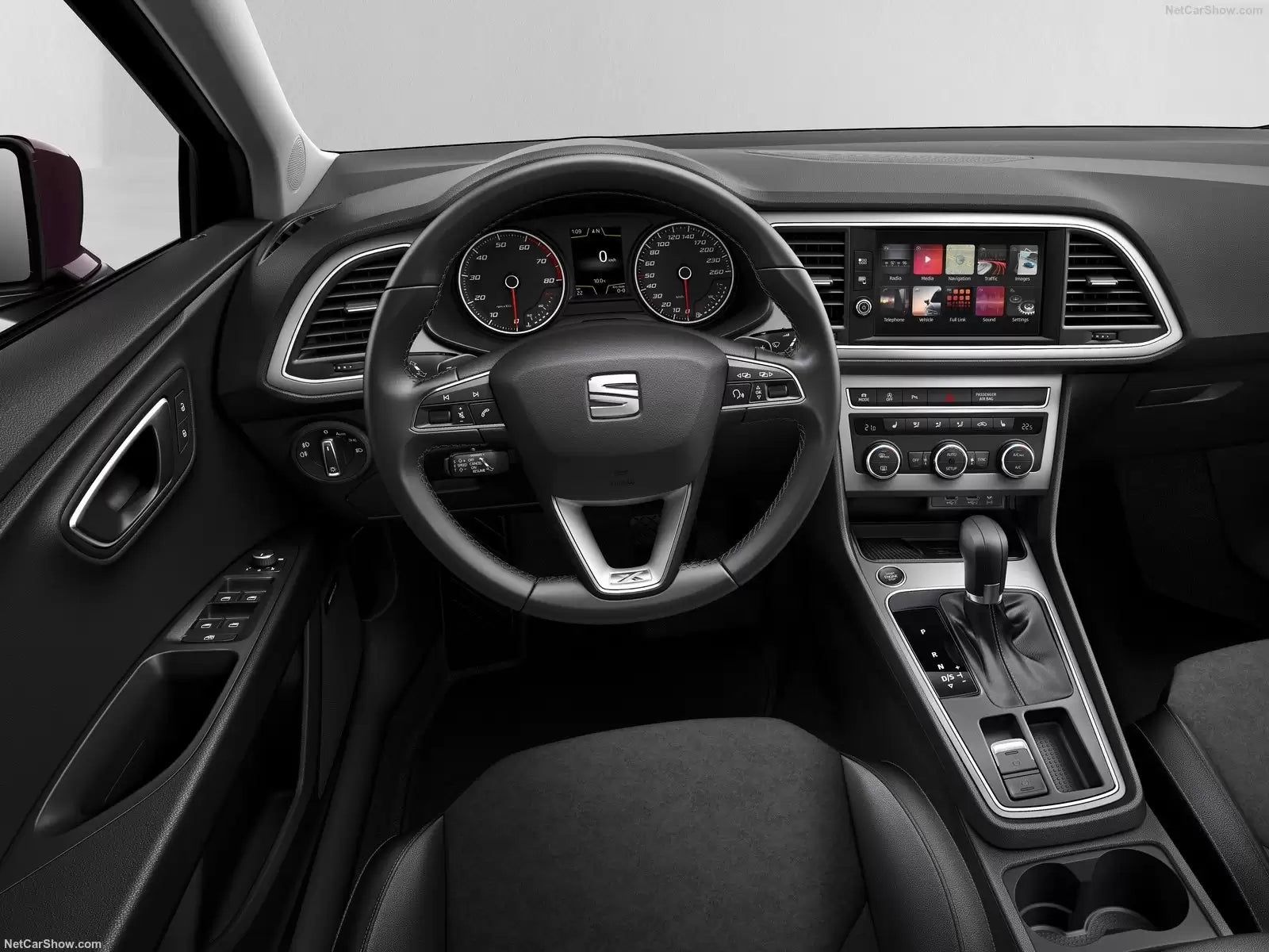 Fotografie vozu SEAT Leon ST Reference 1.6 TDI, 81 kW, Naftový výroba 10/2013 - 05/2015