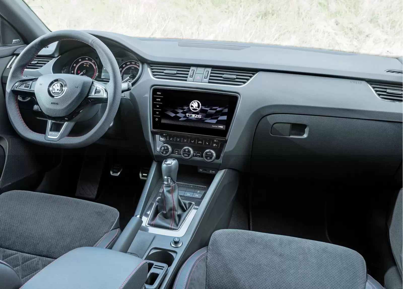 Fotografie vozu Škoda Octavia RS Combi Sériová 2.0 TDI, 135 kW, Naftový, Automatická převodovka výroba od 01/2017