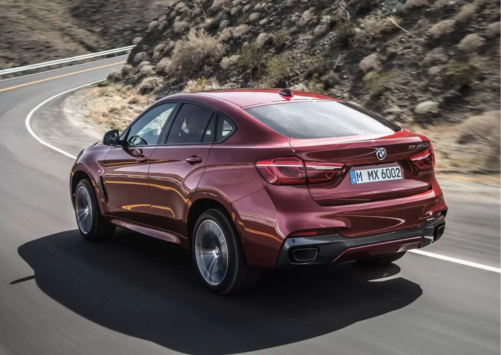 Fotografie vozu BMW X6 M Sportpaket 3.0, 230 kW, Naftový, 4x4, Automatická převodovka výroba od 12/2014