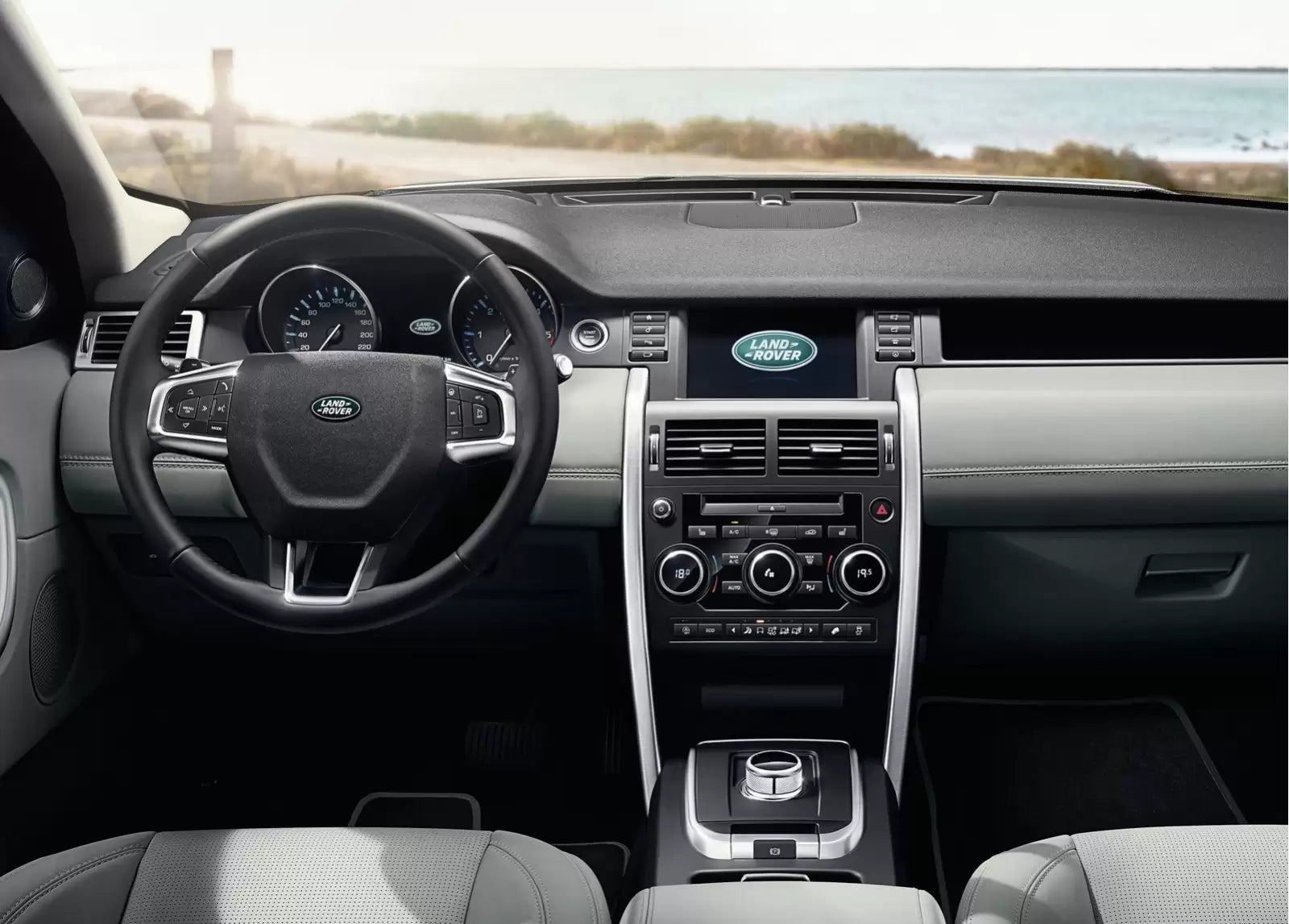 Fotografie vozu Land Rover Discovery Sport HSE 2.2, 140 kW, Naftový, 4x4 výroba 02/2015 - 06/2015