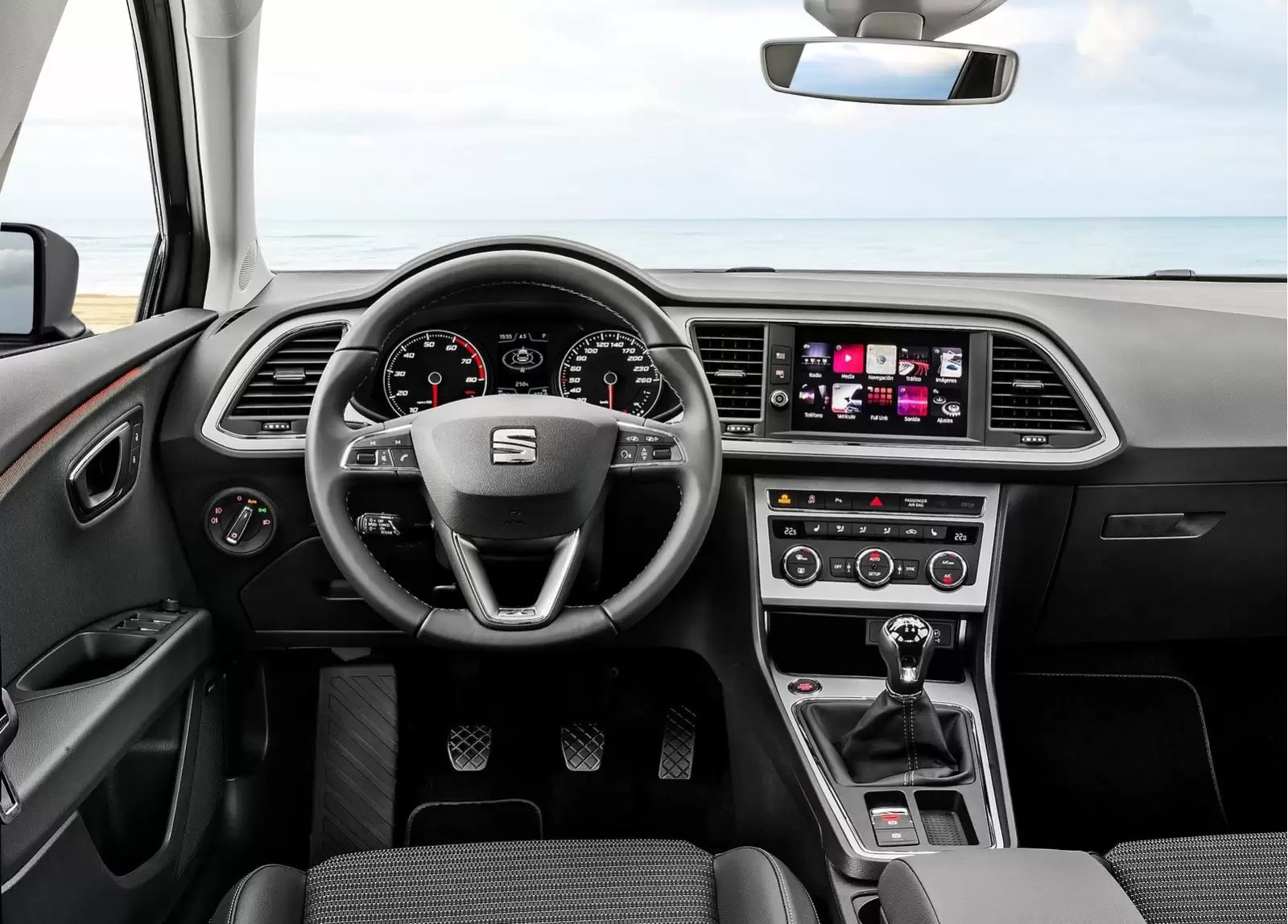 Fotografie vozu SEAT Leon Reference 1.0, 85 kW, Benzinový výroba od 11/2016