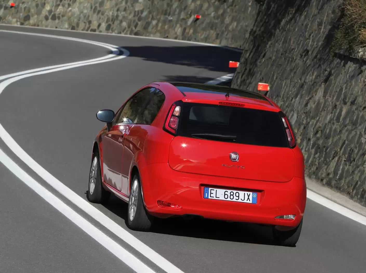 Fotografie vozu Fiat Punto Lounge 1.4, 57 kW, Plynový výroba 06/2013 - 12/2013