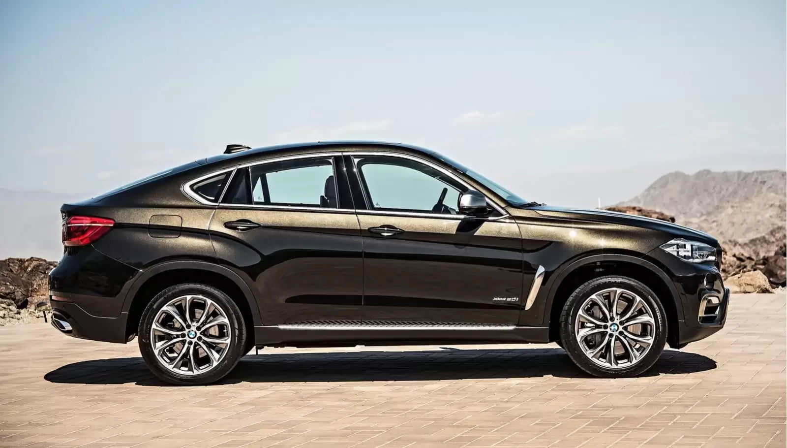 Fotografie vozu BMW X6 M Sportpaket 3.0, 225 kW, Benzinový, 4x4, Automatická převodovka výroba od 12/2014