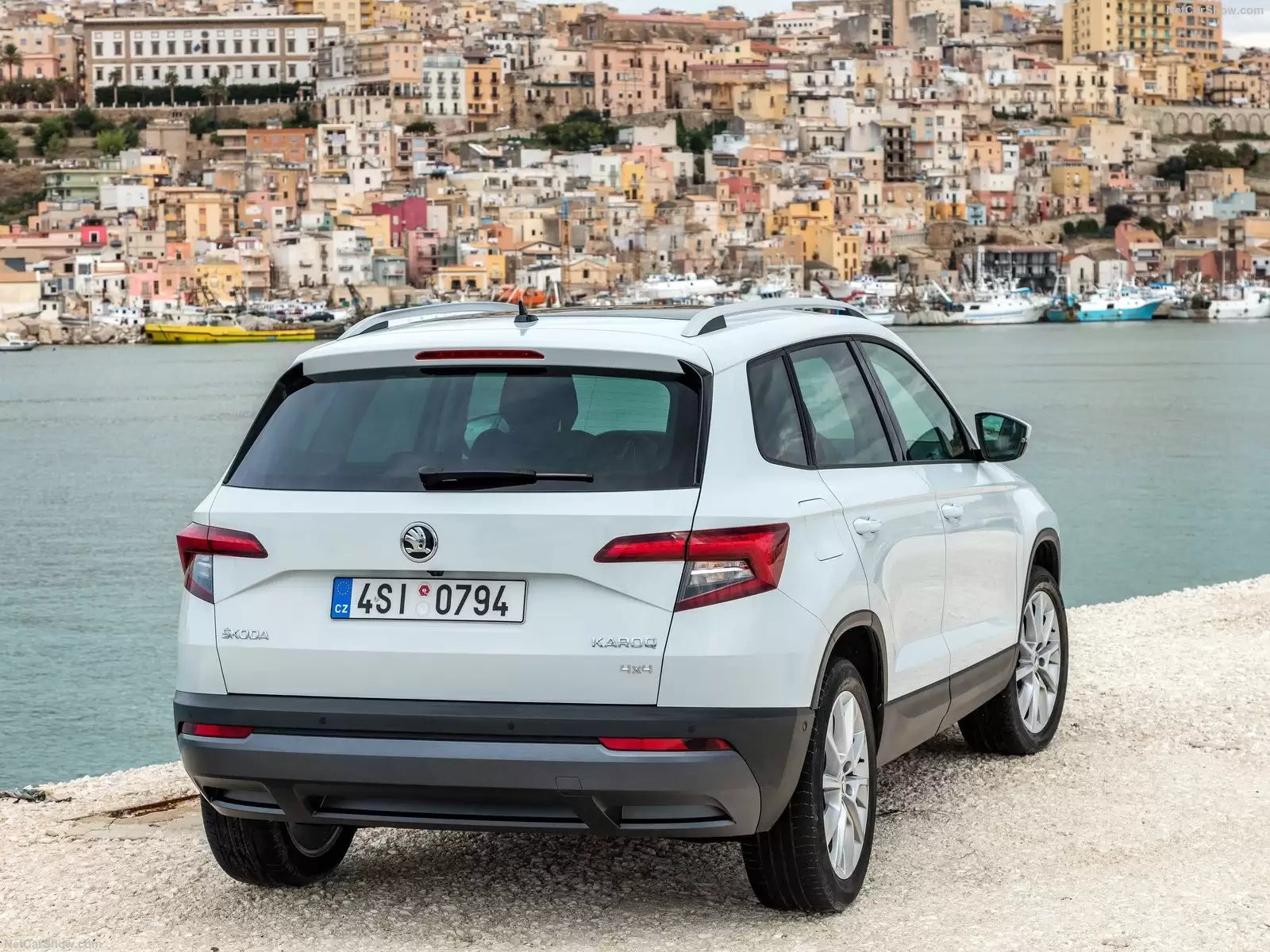 Fotografie vozu Škoda Karoq Ambition 2.0 TDI, 110 kW, Naftový, 4x4, Automatická převodovka výroba od 07/2017