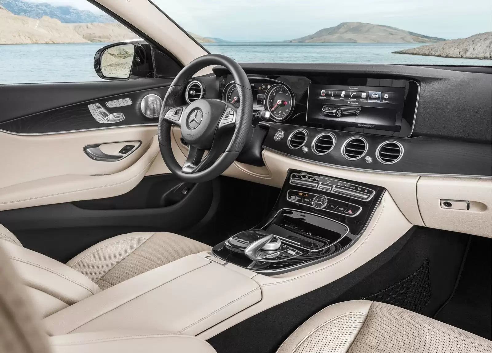 Fotografie vozu Mercedes-Benz Třída E Sedan 4MATIC 9G-TRONIC 2.0, 143 kW, Naftový, 4x4, Automatická převodovka výroba od 10/2016