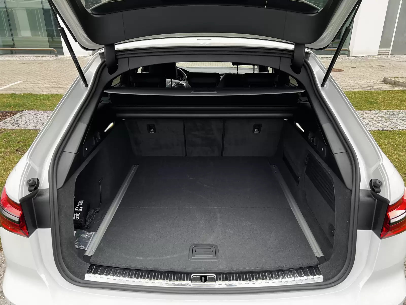 Fotografie vozu Audi A6 allroad quattro Seriová 3.0 TDI, 180 kW, Naftový, 4x4, Automatická převodovka výroba od 12/2020