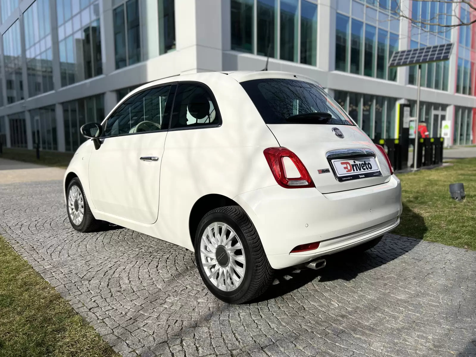 Fotografie vozu Fiat 500 Lounge 1.2 8V Eco, 51 kW, Benzinový výroba od 01/2017