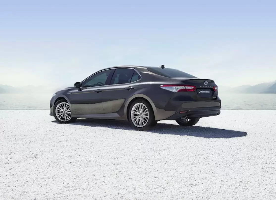 Fotografie vozu Toyota Camry Executive VIP 2.5, 160 kW, Hybridní, Automatická převodovka výroba od 03/2019