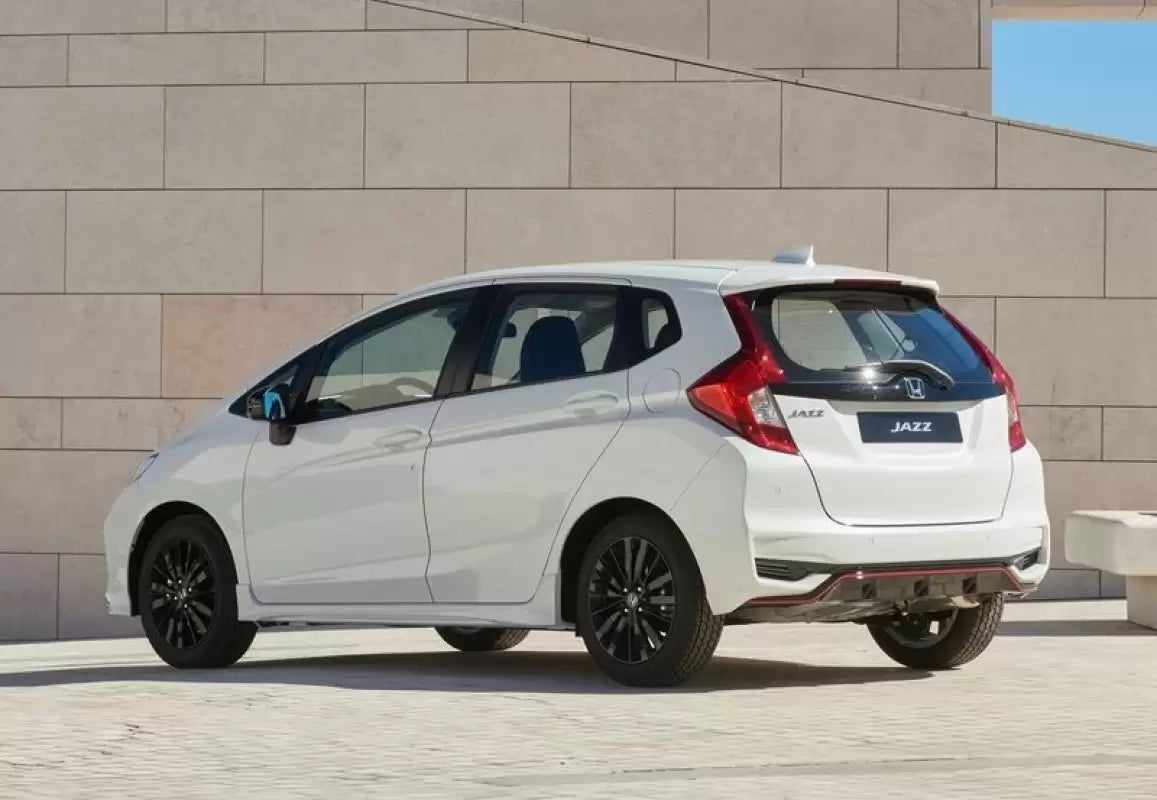 Fotografie vozu Honda Jazz Comfort CVT 1.3, 75 kW, Benzinový, Automatická převodovka výroba od 09/2015