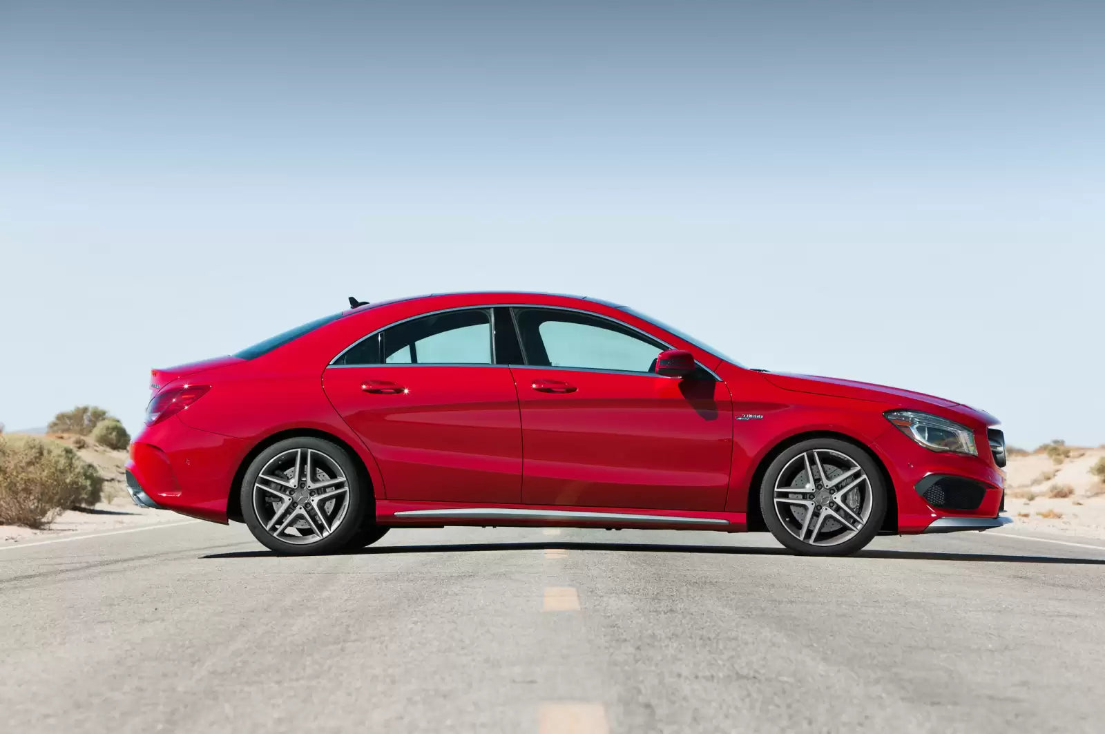 Fotografie vozu Mercedes-Benz CLA 4MATIC 2.0, 160 kW, Benzinový, 4x4, Automatická převodovka výroba od 04/2016