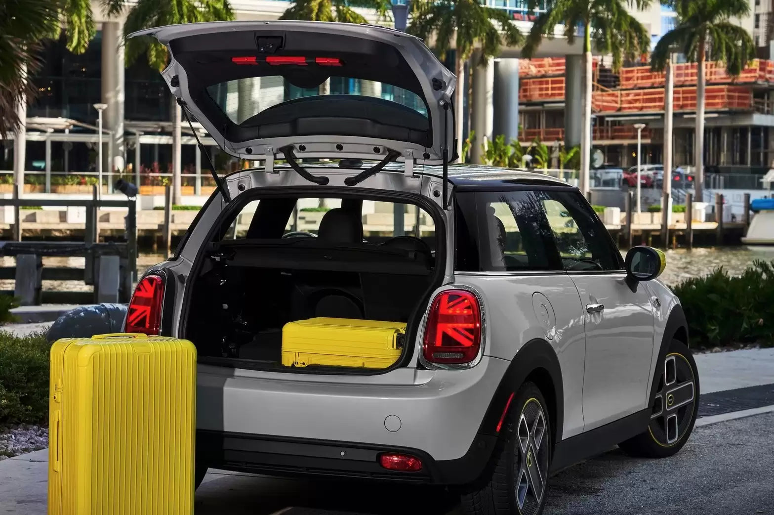 Fotografie vozu MINI Electric Hatch 135kW, Elektrický, Automatická převodovka výroba od 03/2021