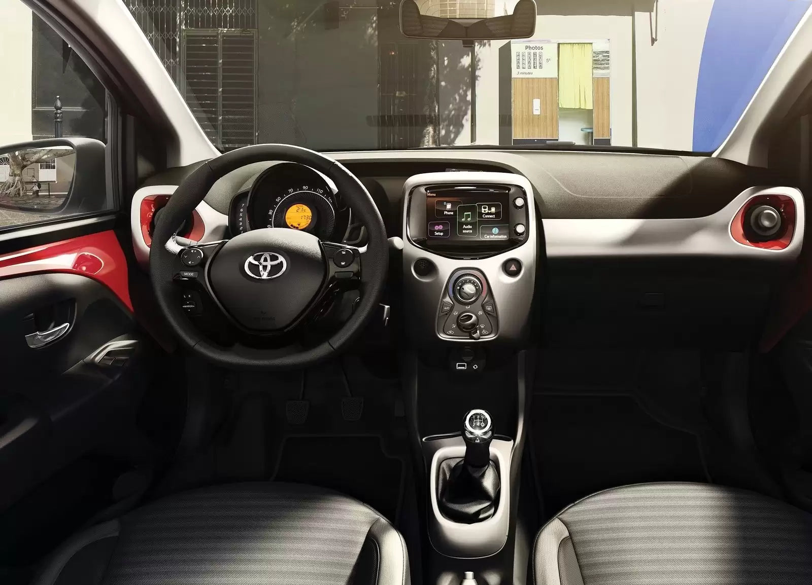 Fotografie vozu Toyota Aygo Selection X-Cite 1.0, 53 kW, Benzinový výroba od 06/2018