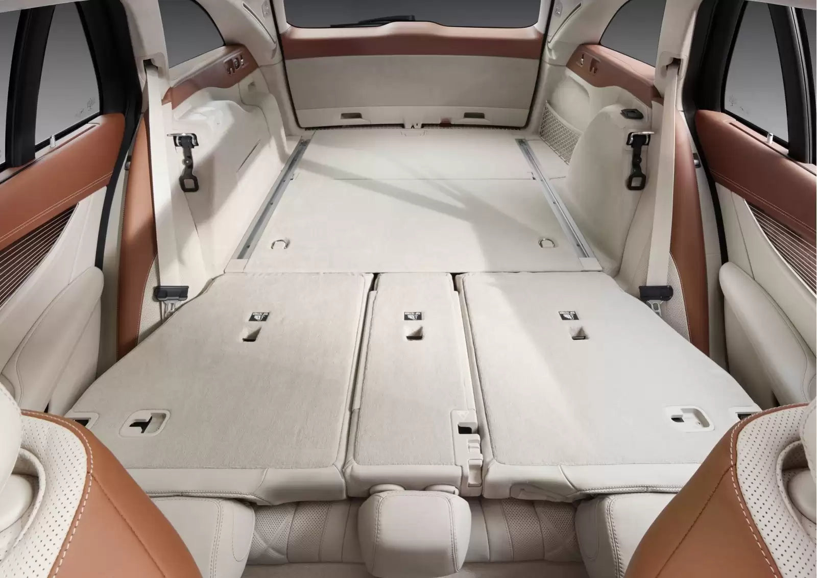 Fotografie vozu Mercedes-Benz Třída E Kombi 9G-TRONIC 2.0, 110 kW, Naftový, Automatická převodovka výroba od 10/2016