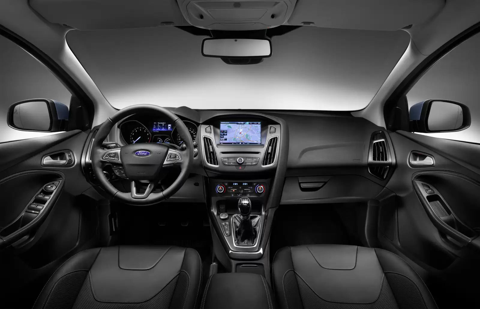 Fotografie vozu Ford Focus Kombi Ambiente 1.6, 63 kW, Benzinový výroba od 10/2014