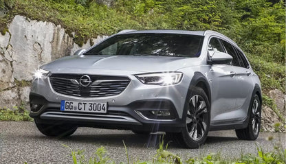 Fotografie vozu Opel Insignia Country Tourer Country Tourer 2.0, 191 kW, Benzinový, 4x4, Automatická převodovka výroba od 07/2017