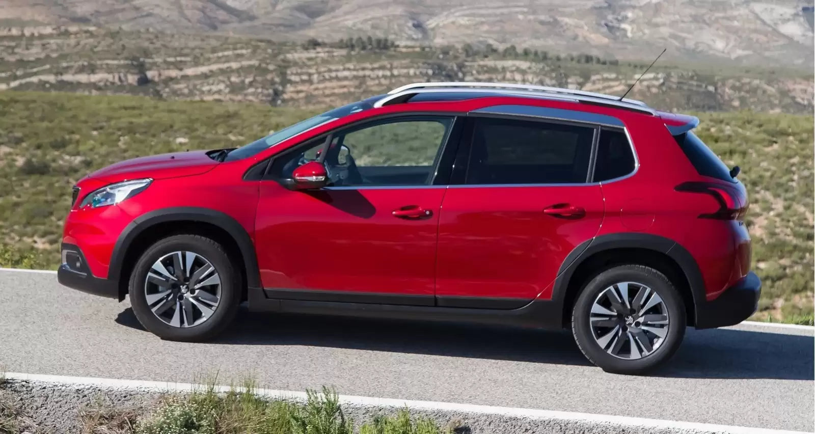 Fotografie vozu Peugeot 2008 Active 1.2, 96 kW, Benzinový výroba od 04/2016