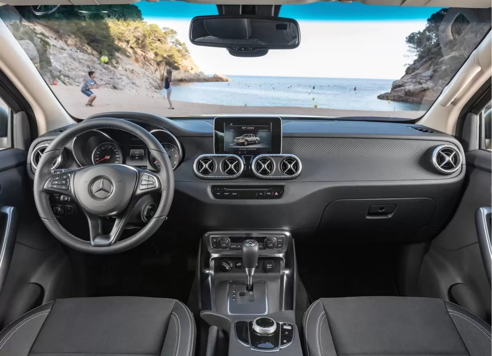 Fotografie vozu Mercedes-Benz Třída X Pure 250 d, 2.3, 140 kW, Naftový, Automatická převodovka výroba od 11/2017