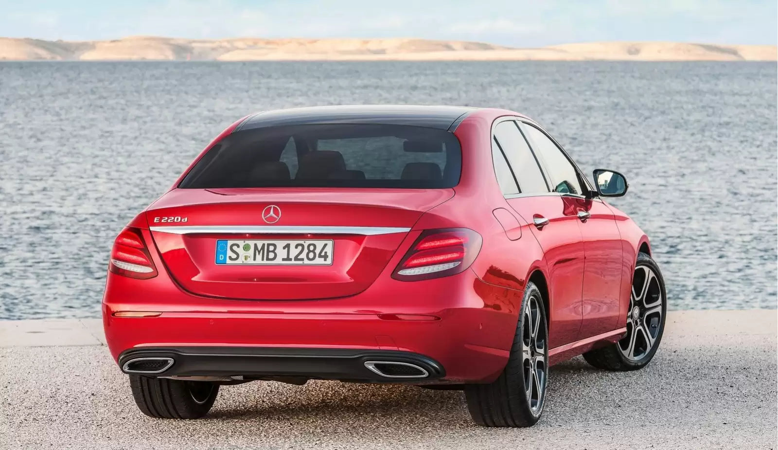 Fotografie vozu Mercedes-Benz Třída E Sedan 4MATIC 9G-TRONIC 2.0, 143 kW, Naftový, 4x4, Automatická převodovka výroba od 10/2016
