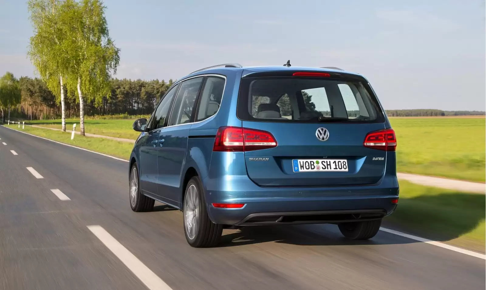 Fotografie vozu Volkswagen Sharan Beach 2.0 BMT, 162 kW, Benzinový, Automatická převodovka výroba 07/2015 - 06/2016