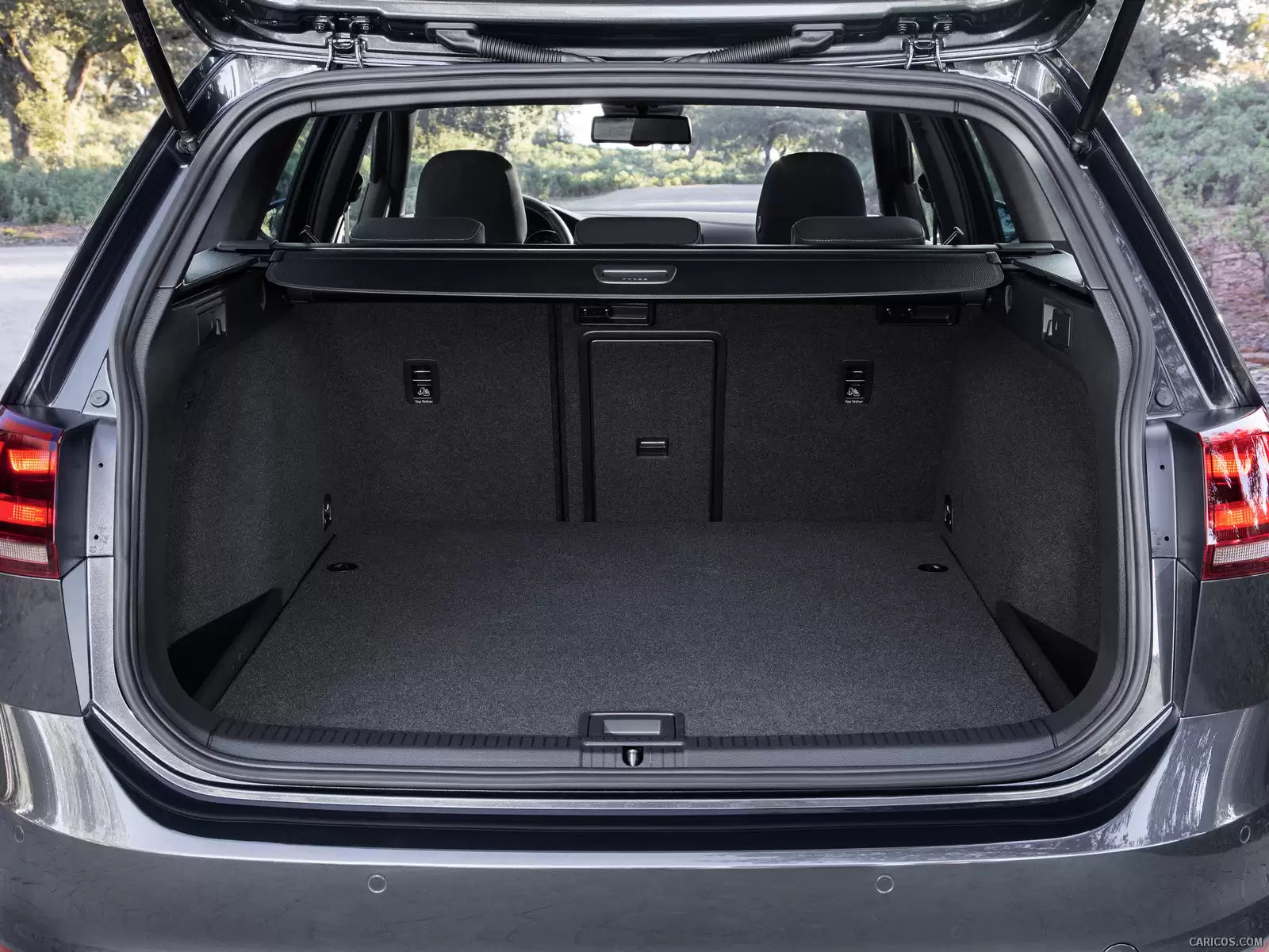 Fotografie vozu Volkswagen Golf GTD Variant Sériová 2.0, 135 kW, Naftový, Automatická převodovka výroba od 03/2017