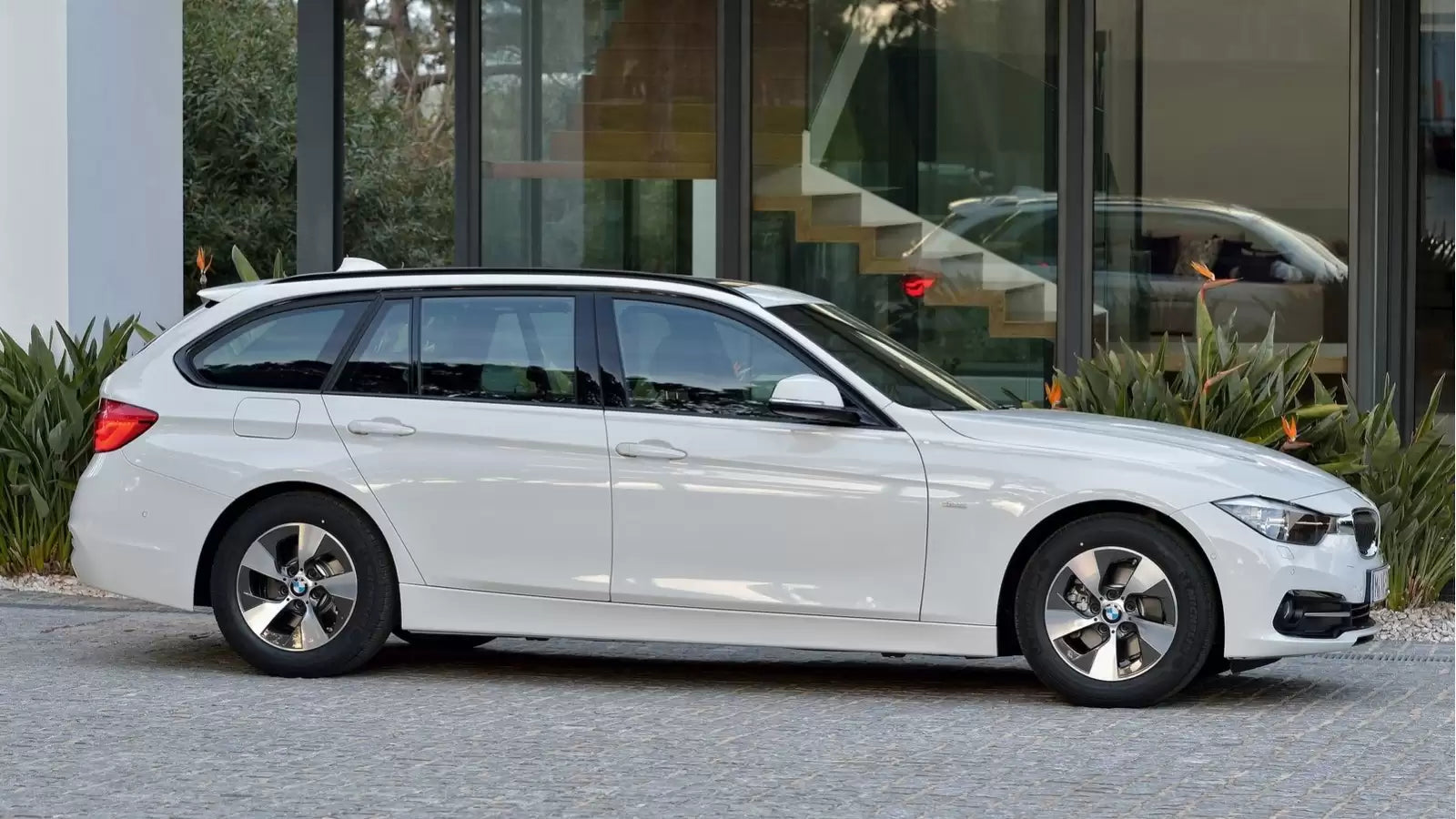 Fotografie vozu BMW Řada 3 Touring Advantage 2.0, 110 kW, Naftový výroba od 07/2015