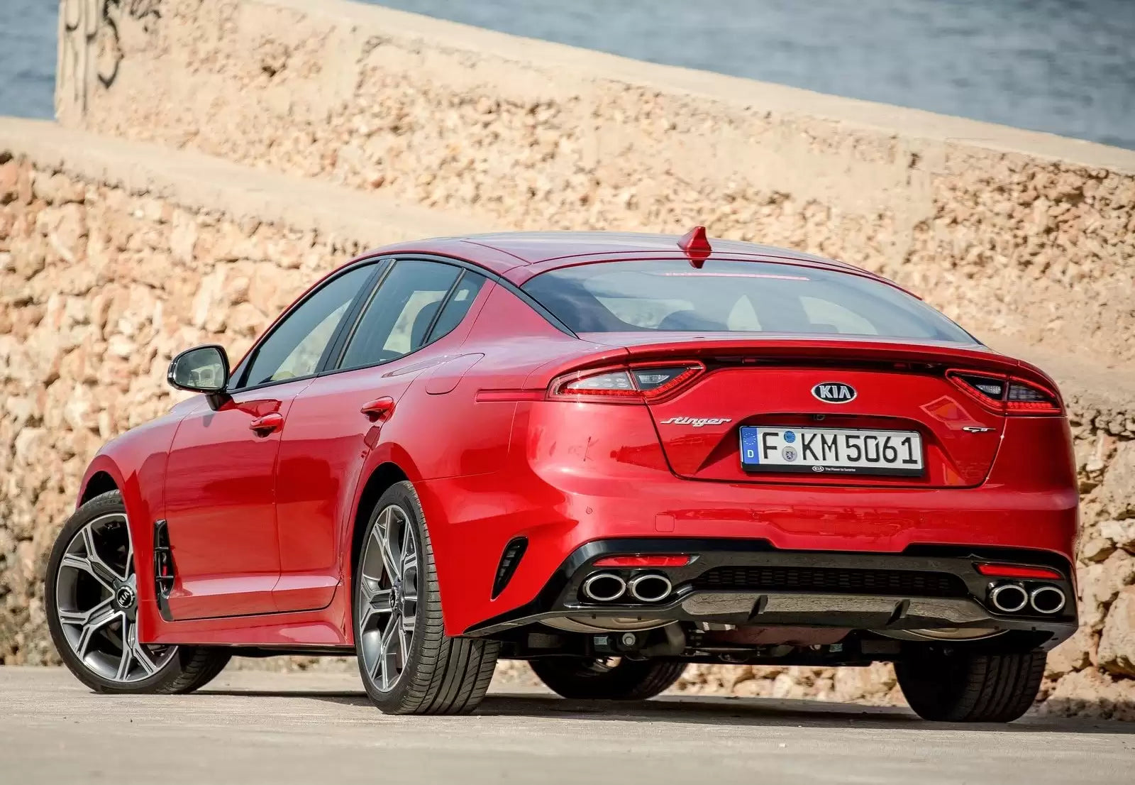 Fotografie vozu KIA Stinger GT Line 2.0, 188 kW, Benzinový, Automatická převodovka výroba od 01/2018