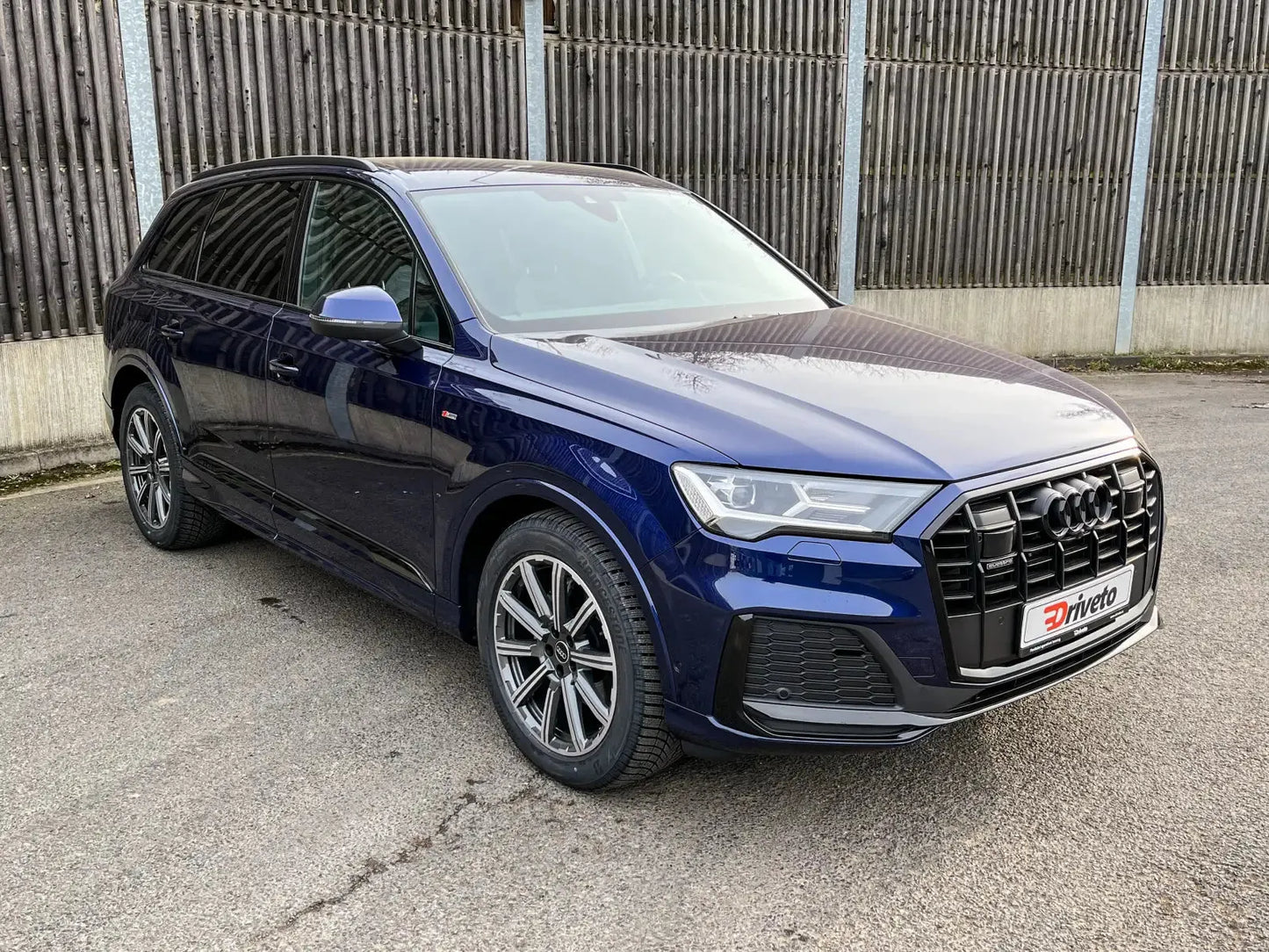 Fotografie automobilu Audi Q7 S line na operativní leasing | Driveto.cz