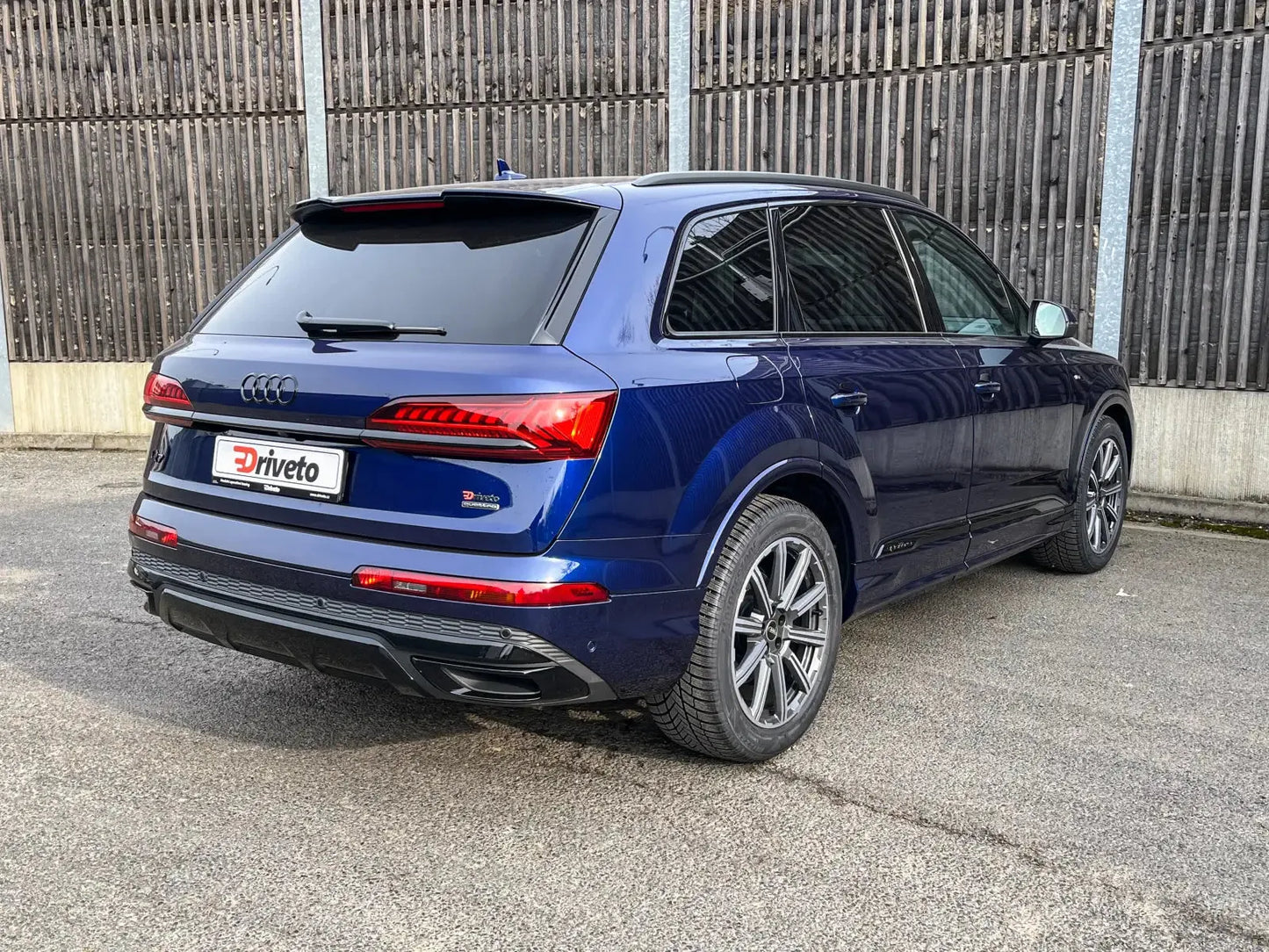 Fotografie automobilu Audi Q7 S line na operativní leasing | Driveto.cz
