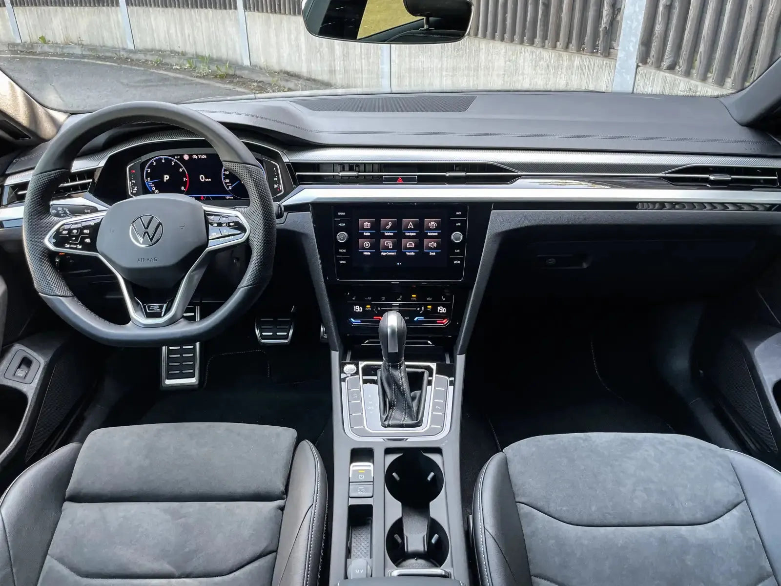 Fotografie automobilu Volkswagen Arteon R-line na operativní leasing | Driveto.cz