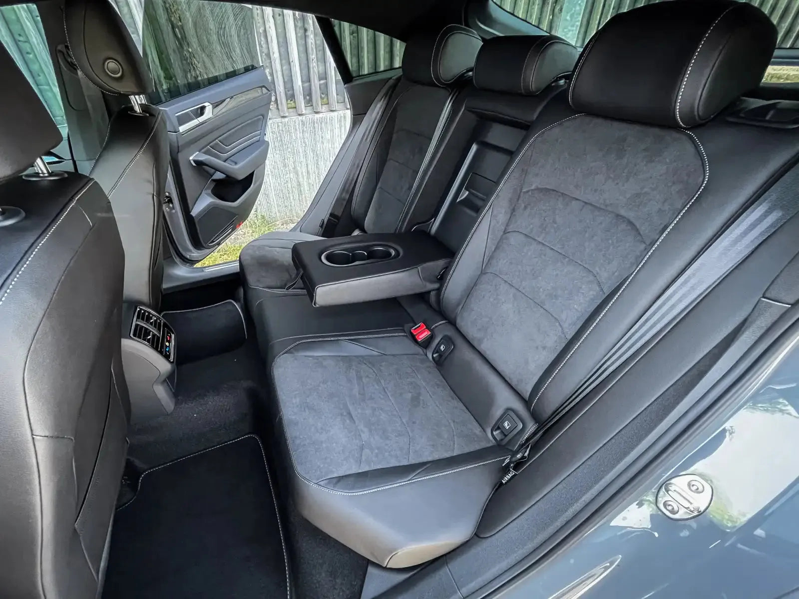 Fotografie automobilu Volkswagen Arteon R-line na operativní leasing | Driveto.cz