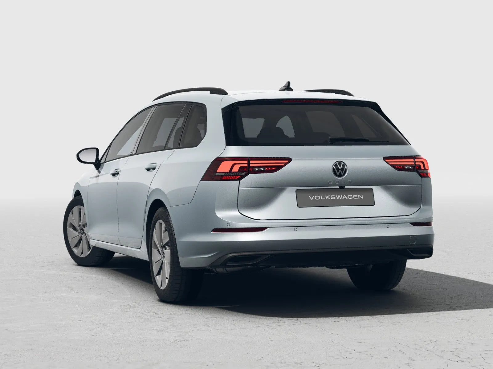 Fotografie automobilu Volkswagen Golf People na operativní leasing | Driveto.cz