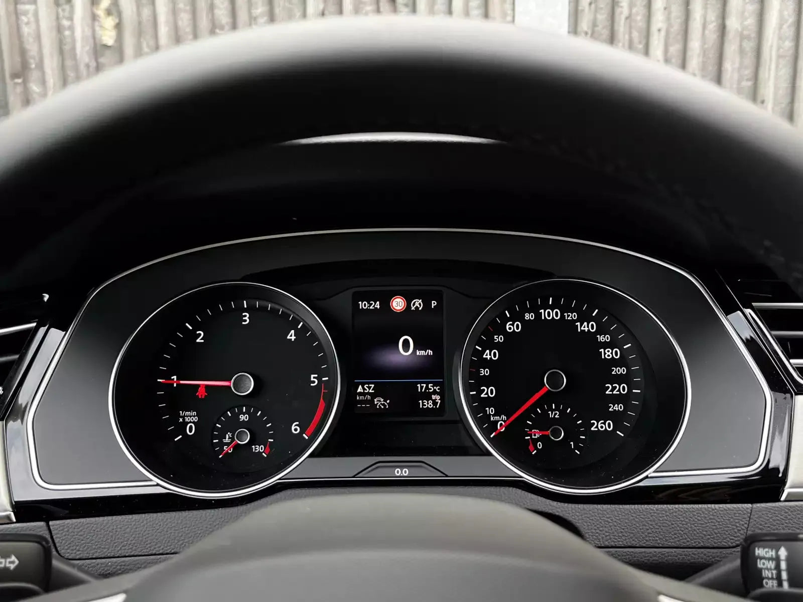 Fotografie automobilu Volkswagen Passat Elegance na operativní leasing | Driveto.cz