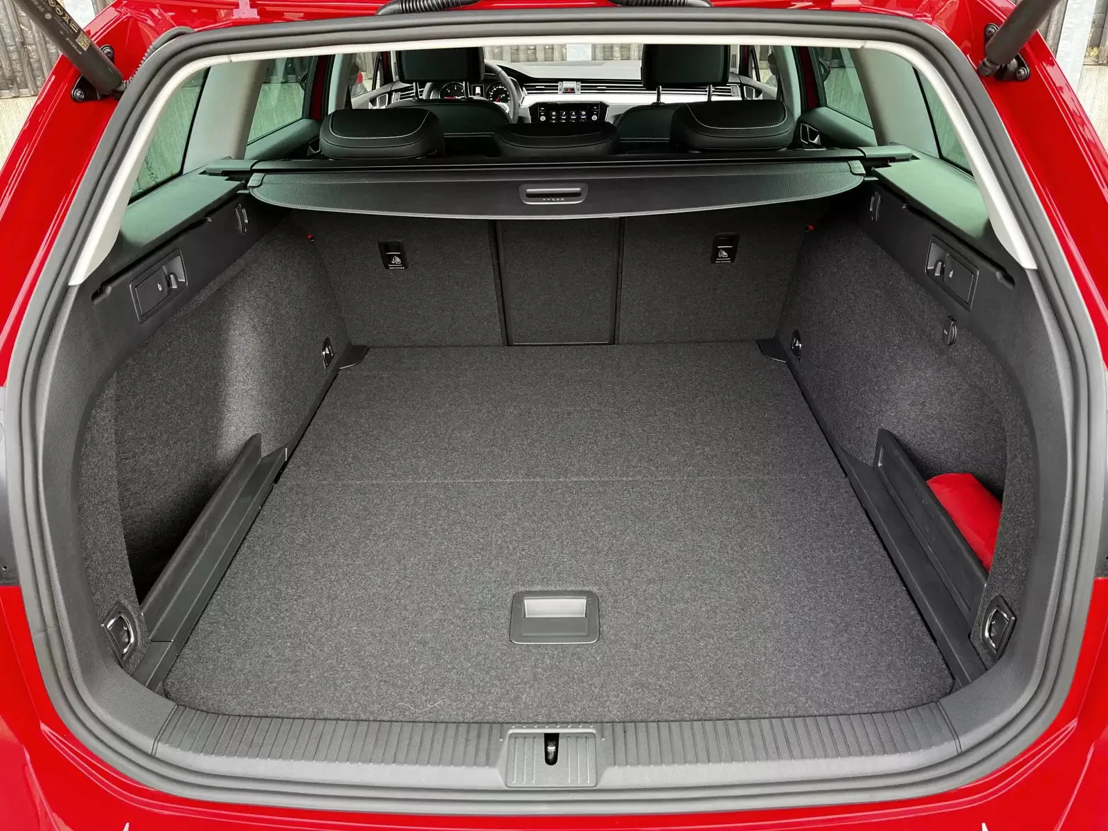 Fotografie automobilu Volkswagen Passat Elegance na operativní leasing | Driveto.cz