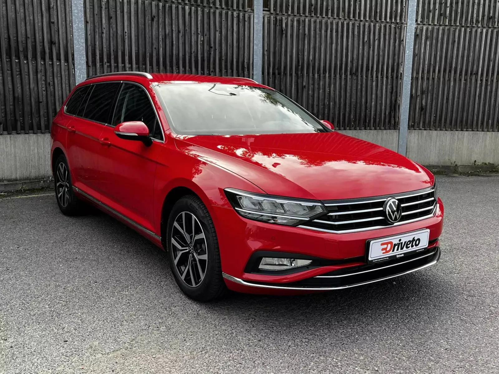 Fotografie automobilu Volkswagen Passat Elegance na operativní leasing | Driveto.cz