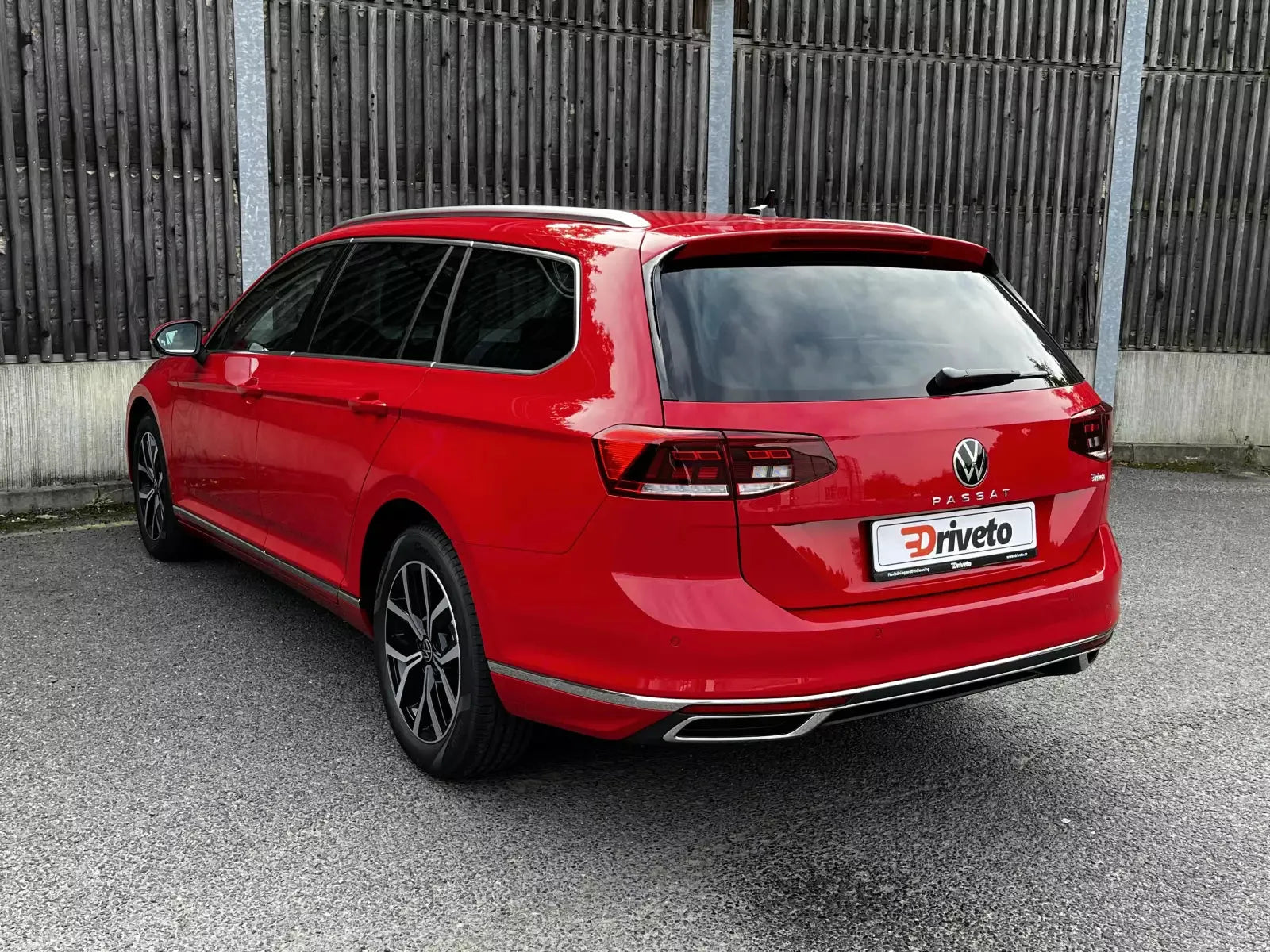 Fotografie automobilu Volkswagen Passat Elegance na operativní leasing | Driveto.cz