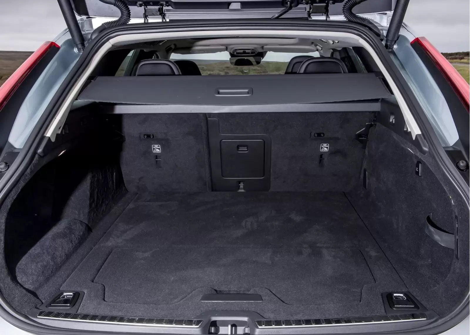 Fotografie vozu Volvo V90 Inscription 2.0, 173 kW, Naftový, 4x4, Automatická převodovka výroba od 09/2016