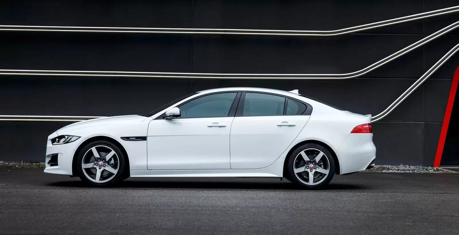 Fotografie vozu Jaguar XE Portfolio 2.0, 132 kW, Naftový výroba od 06/2015