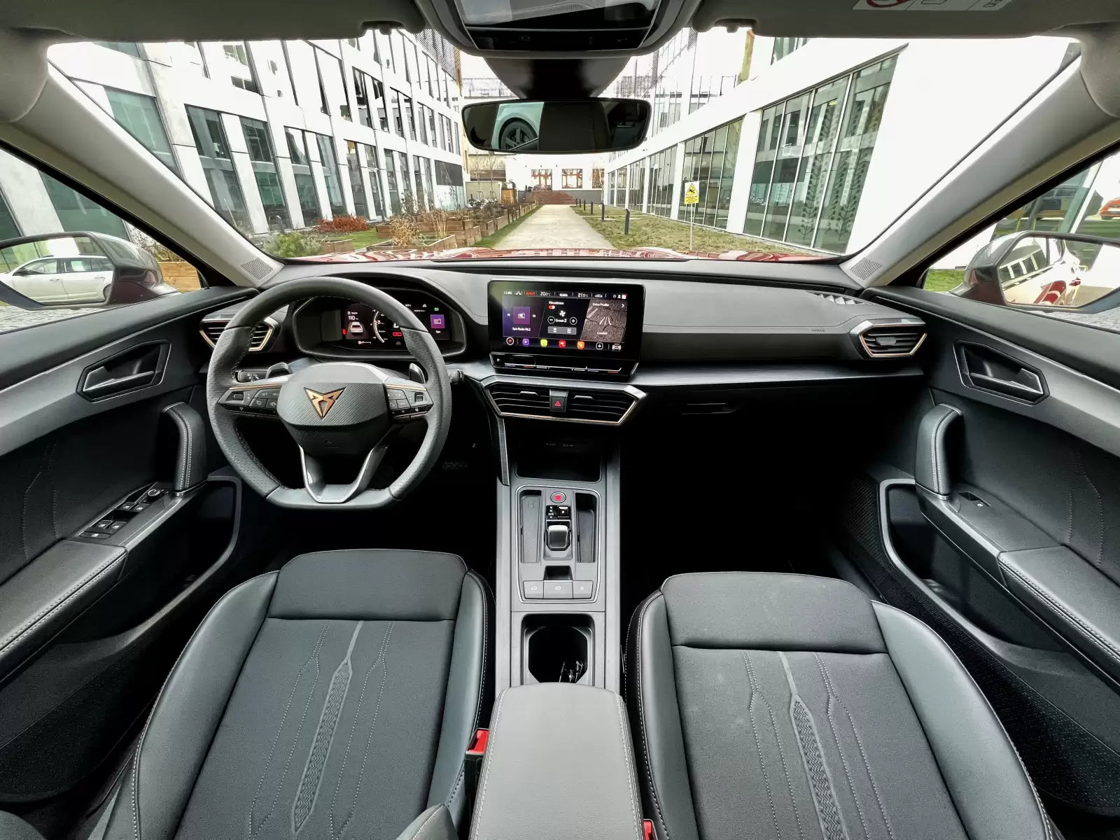 Fotografie vozu Cupra Formentor Formentor 1.4 e-HYBRID, 150kw, Hybridní, Automatická převodovka výroba od 11/2020
