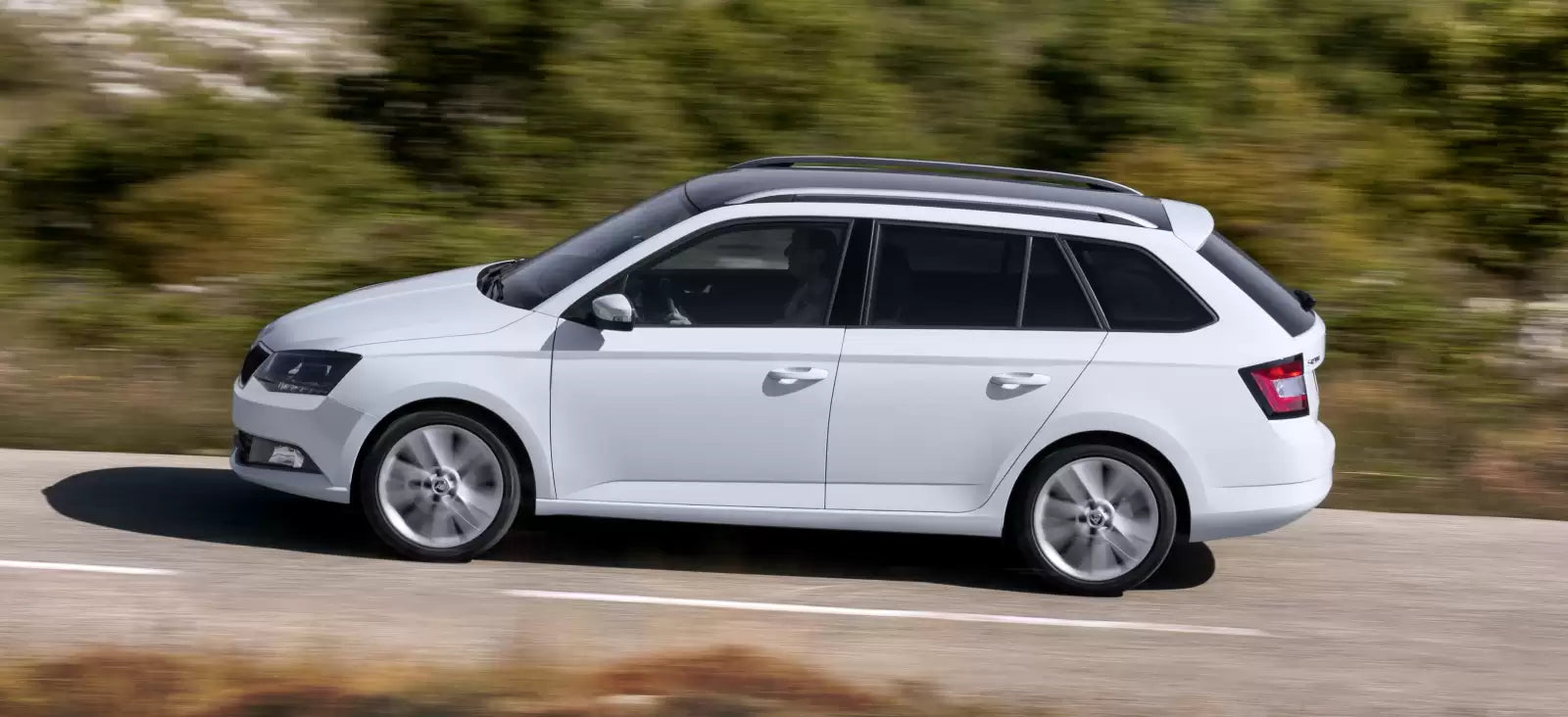 Fotografie vozu Škoda Fabia Combi Ambition 1.0 TSI, 81 kW, Benzinový, Automatická převodovka výroba od 06/2017