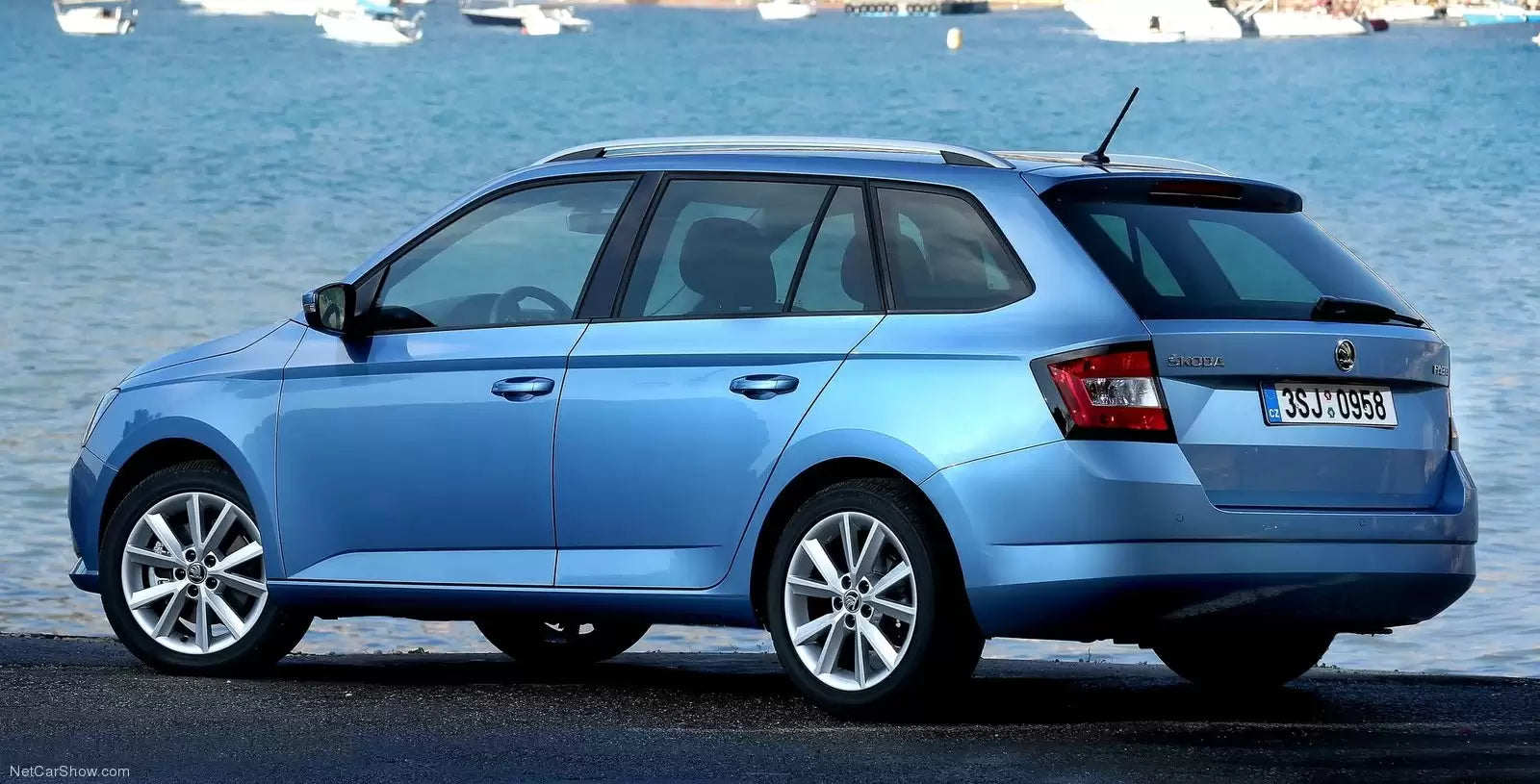 Fotografie vozu Škoda Fabia Combi Active 1.2 TSI, 66 kW, Benzinový výroba od 01/2015