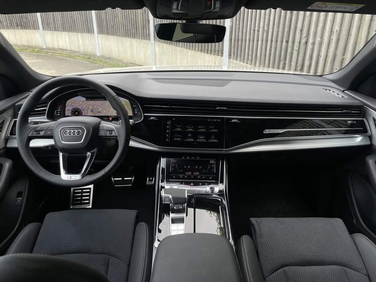 Fotografie automobilu Audi Q8 S line na operativní leasing | Driveto.cz